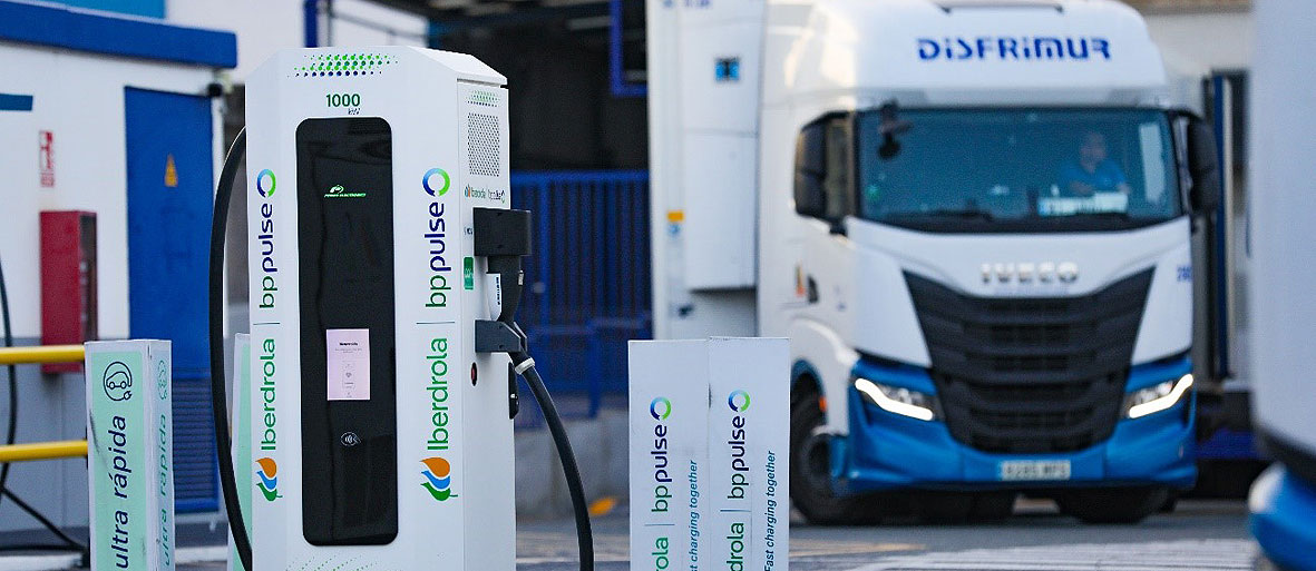 Iberdrola | bp pulse y Disfrimur amplían su acuerdo para desplegar nuevas estaciones de recarga para vehículos pesados