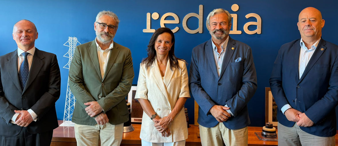 Los ingenieros Industriales y Redeia acercarán el conocimiento técnico al debate energético